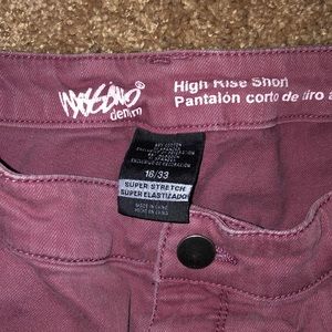 Pink short denim shorts